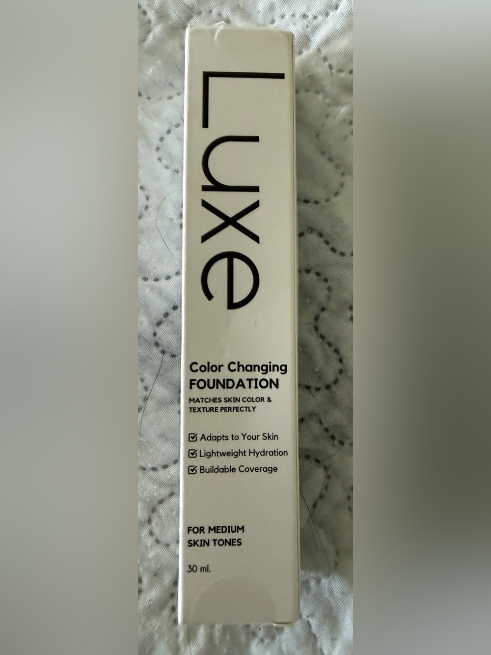 NIB Luxe Cosmetics Color Changing Foundation Medium Skin Tones 30ml - Picture 2 of 2